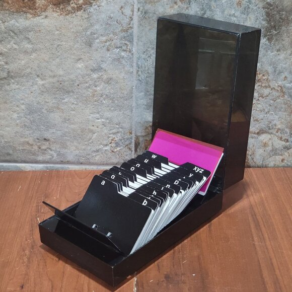 Rolodex Small Desk Business Card File - Picture 3 of 11